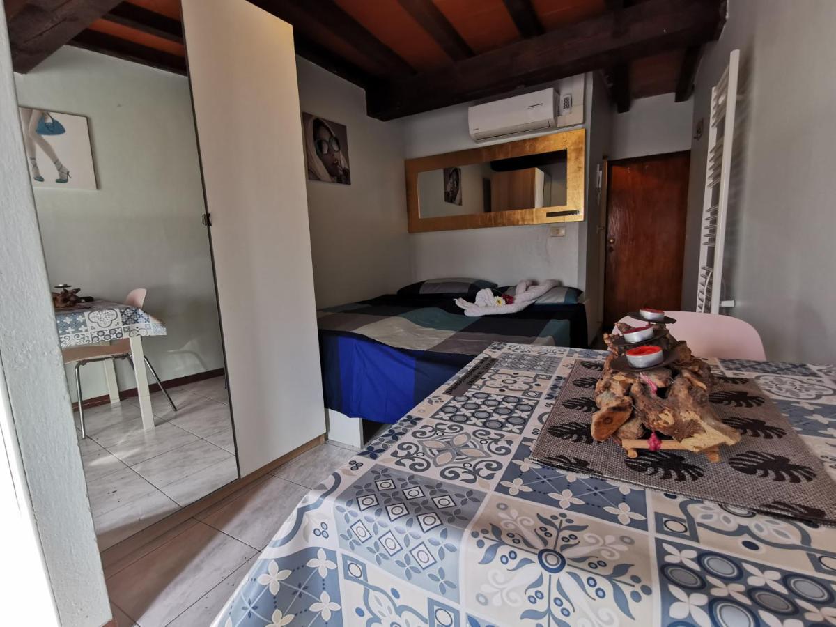 Piccola Stella Apartment Парма Екстериор снимка